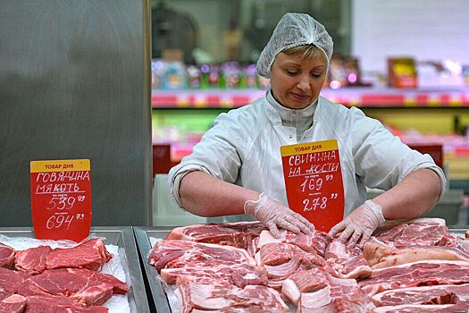 Россия отправила в Китай первую партию свинины